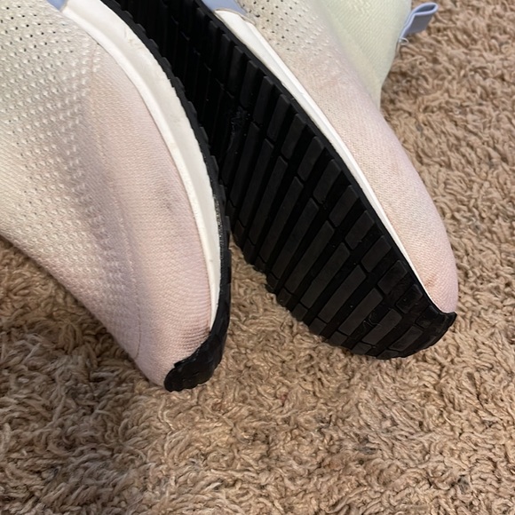 J/Slides gradient pastel tennis shoes, size 9 - Picture 10 of 13